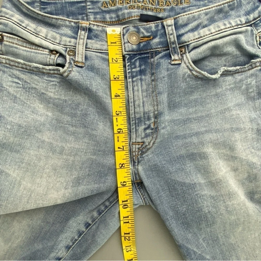 AEO straight slim extreme flex light wash blue jeans men's sz 29W x 32L